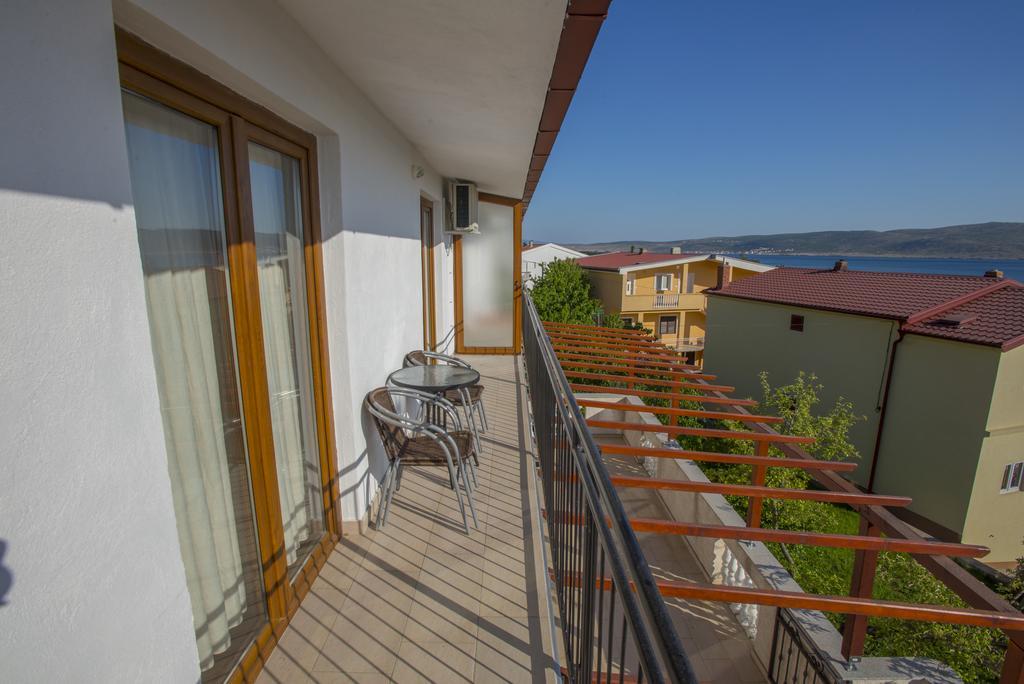 Apartmani Simic Starigrad Paklenica Exterior foto